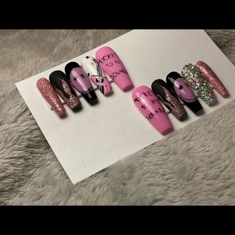 Mgk Press On Nails - image 5